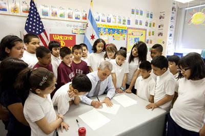 The 4th graders of Walsh Elementary School gathered to watch as Mayor Emanuel signed an Executive Order creating a long-term budgeting process for the City.